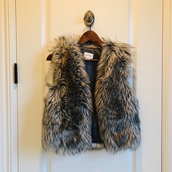 [SOLD] Club Monaco Faux Fur Vest - Picture 1 of 4